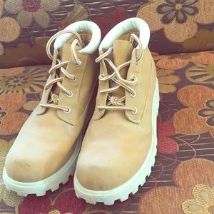 Women’s tan boots size 8 1/2